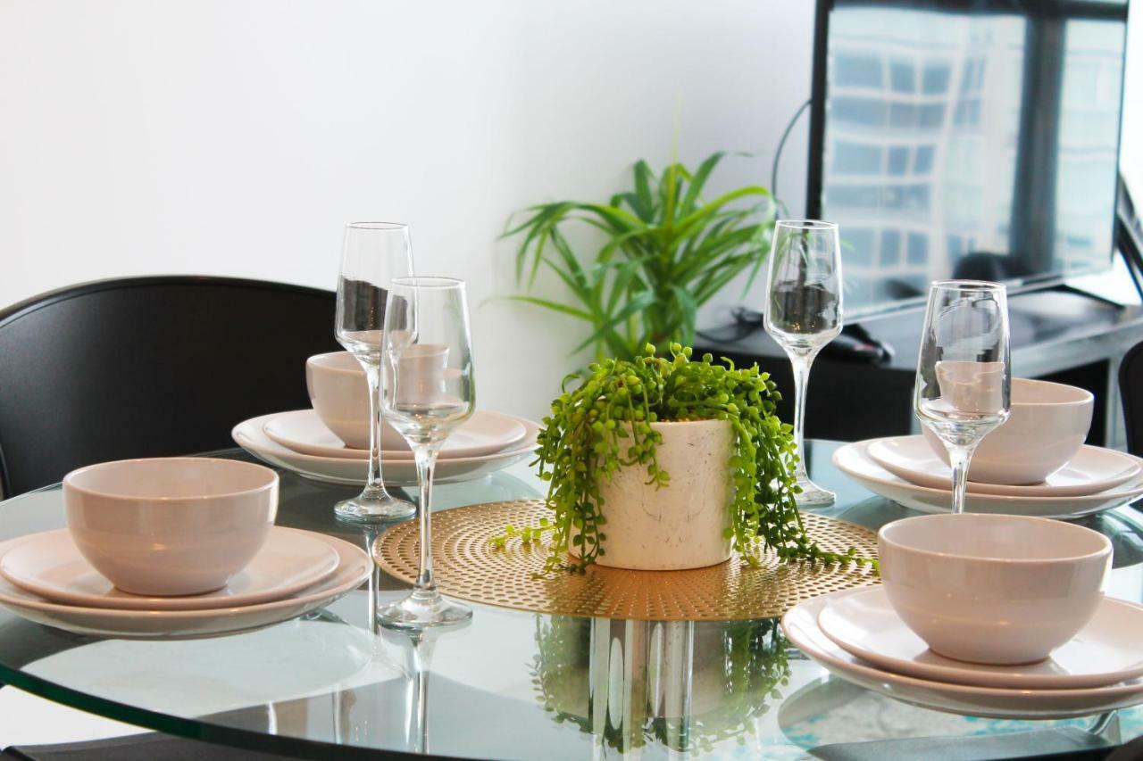Ferienwohnung 2Br Food & Drink Hub ★Gym★Pool★Views★Roof Terrace Brisbane Exterior foto